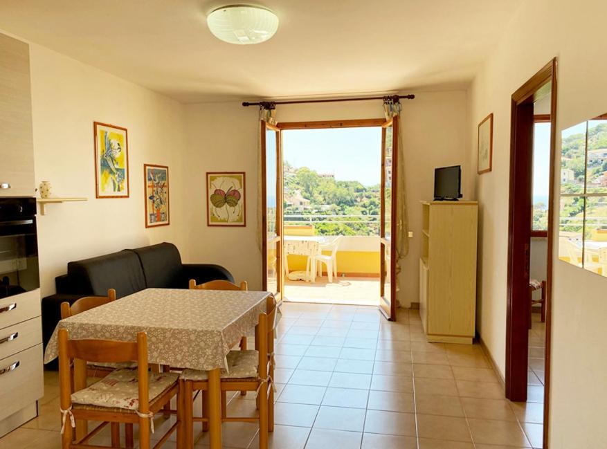 Capoliveri Appartamento Panoramico Con Terrazzo Екстериор снимка