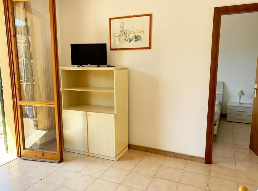 Capoliveri Appartamento Panoramico Con Terrazzo Екстериор снимка